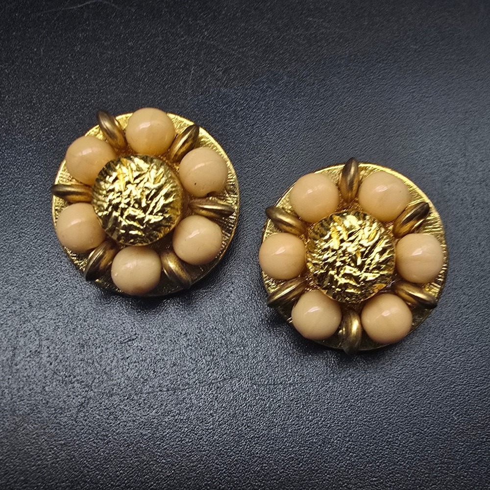 Peach Beaded Flower Clip On Earrings Vintage Costume Jewelry